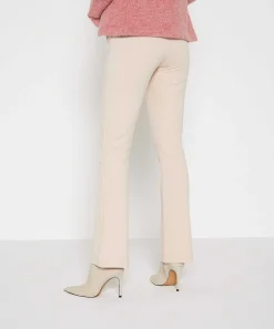 * Pantalon Acampanado Bolsillo Punta