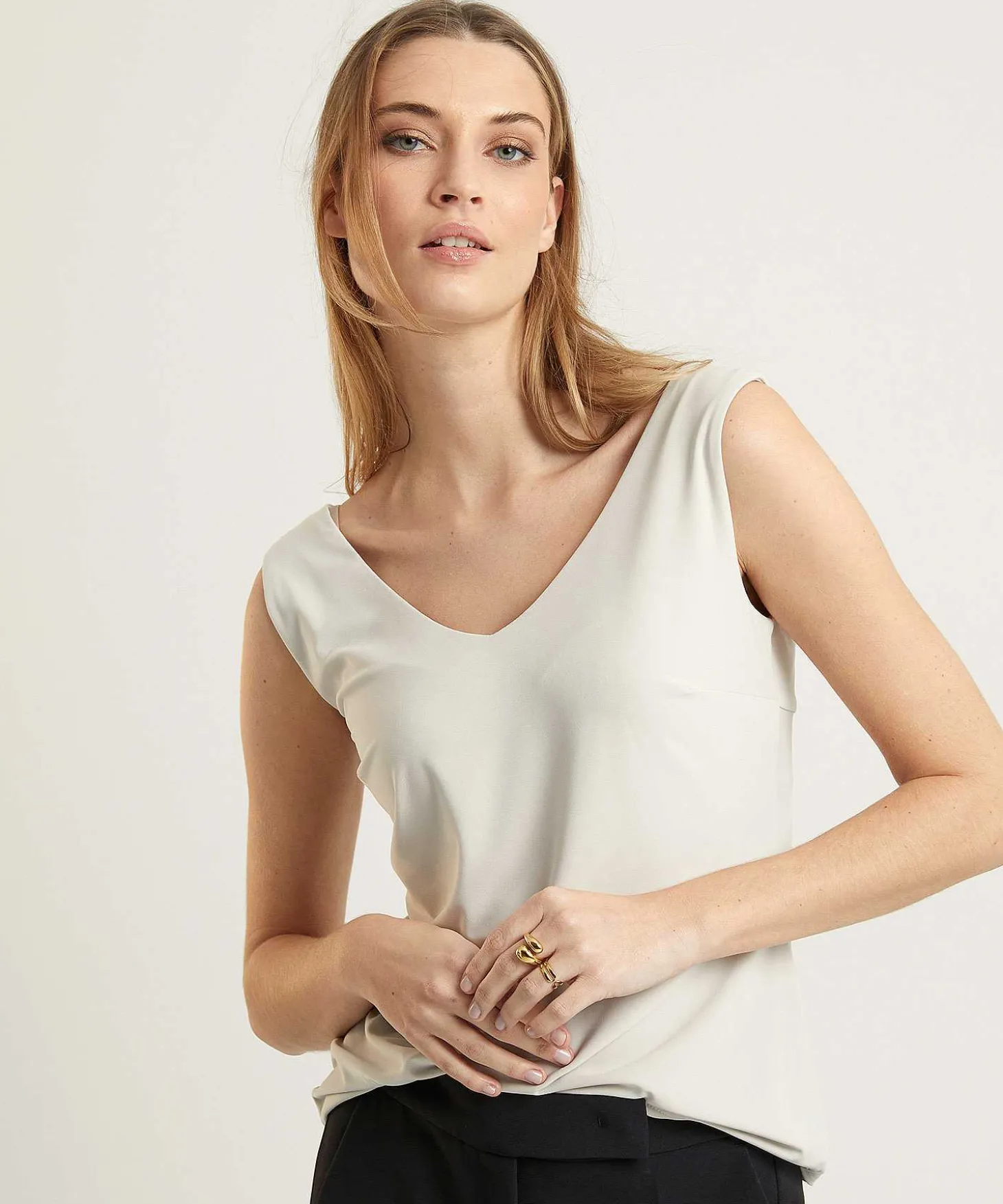 Camiseta Sin Mangas Joseph Ribkoff Con Cuello En V