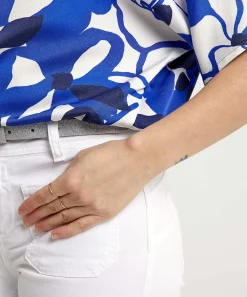 Caroline Biss Blusa Sedosa Flor