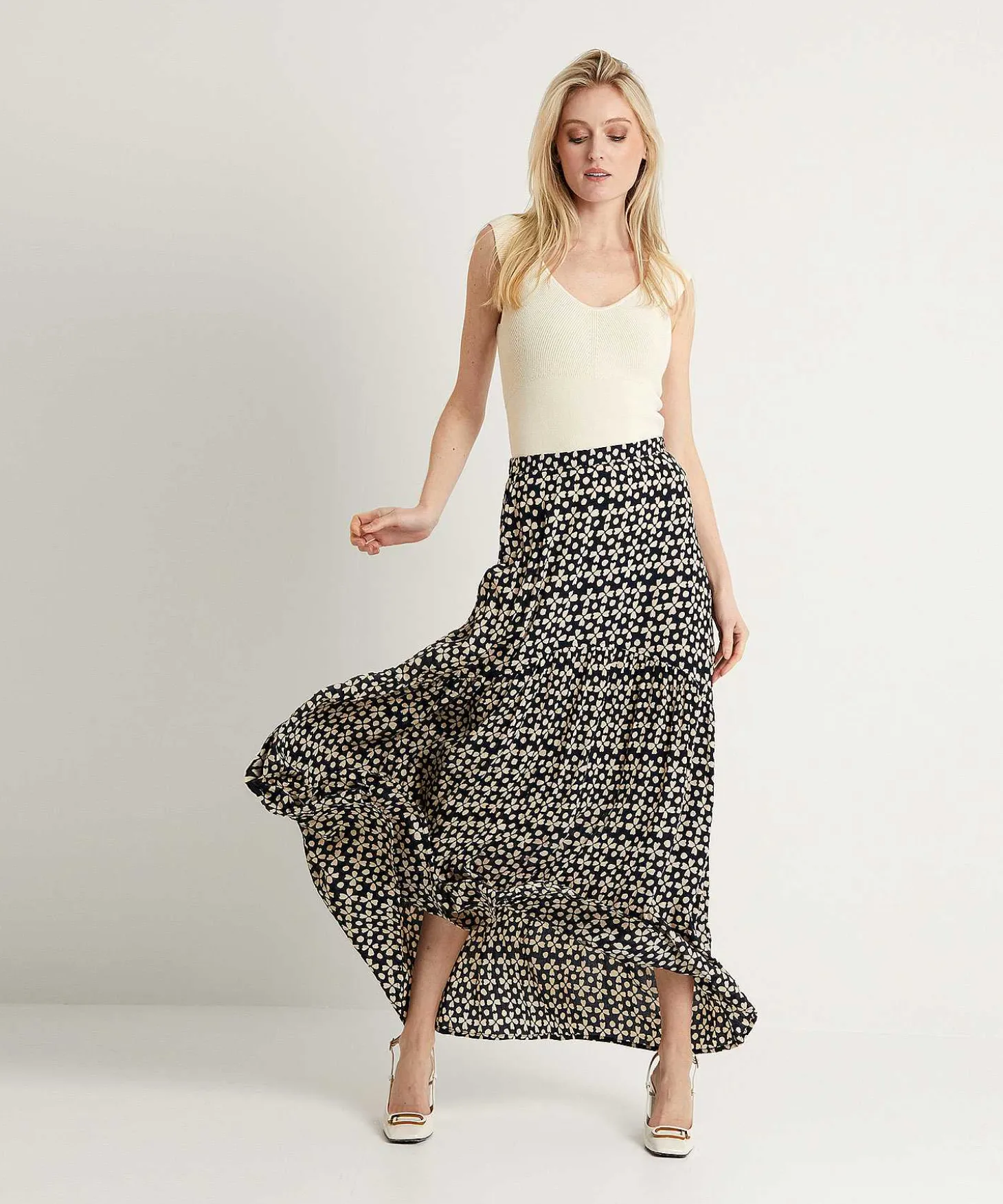 Caroline Biss Sueter Manga Casquillo