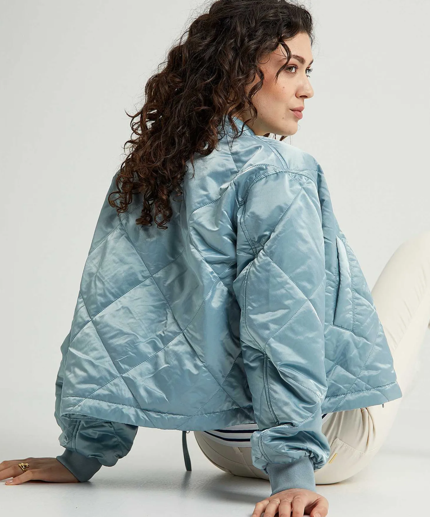 Cazadora Bomber Sedosa Beaumont Acolchada