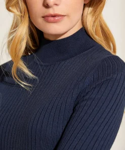 Giulia E Tu Cuello Alto De Canale