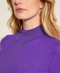 Giulia E Tu Cuello Alto De Canale
