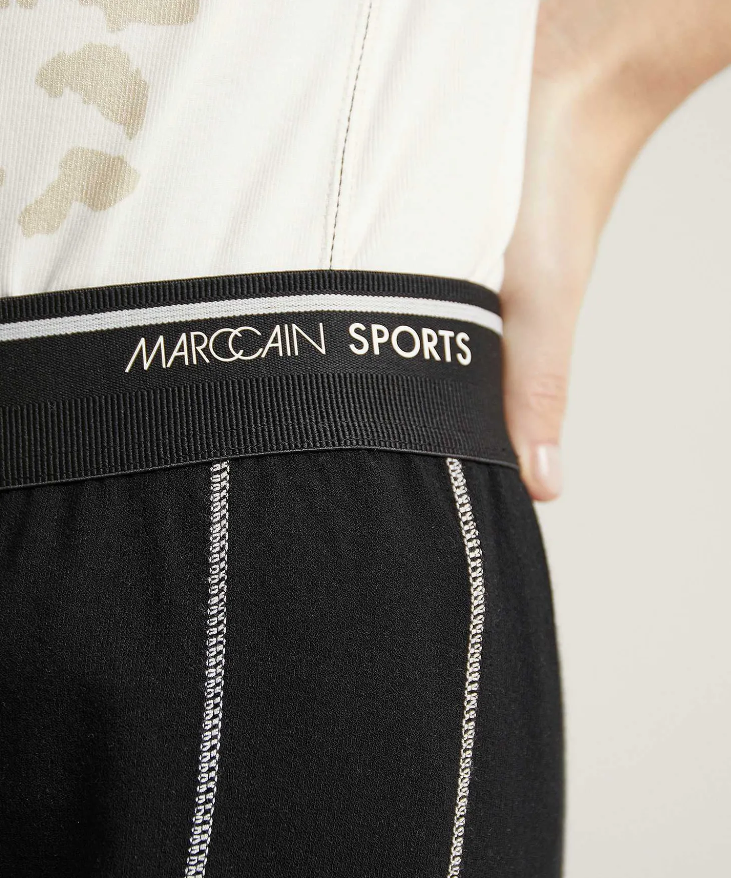 Jersey Con Pantalones Cortos Deportivos Marc Cain