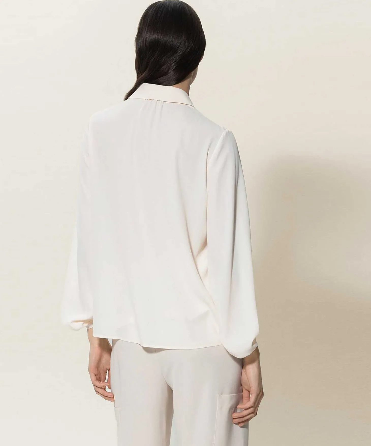 Luisa Cerano Blusa Crepe Seda Boton Contraste