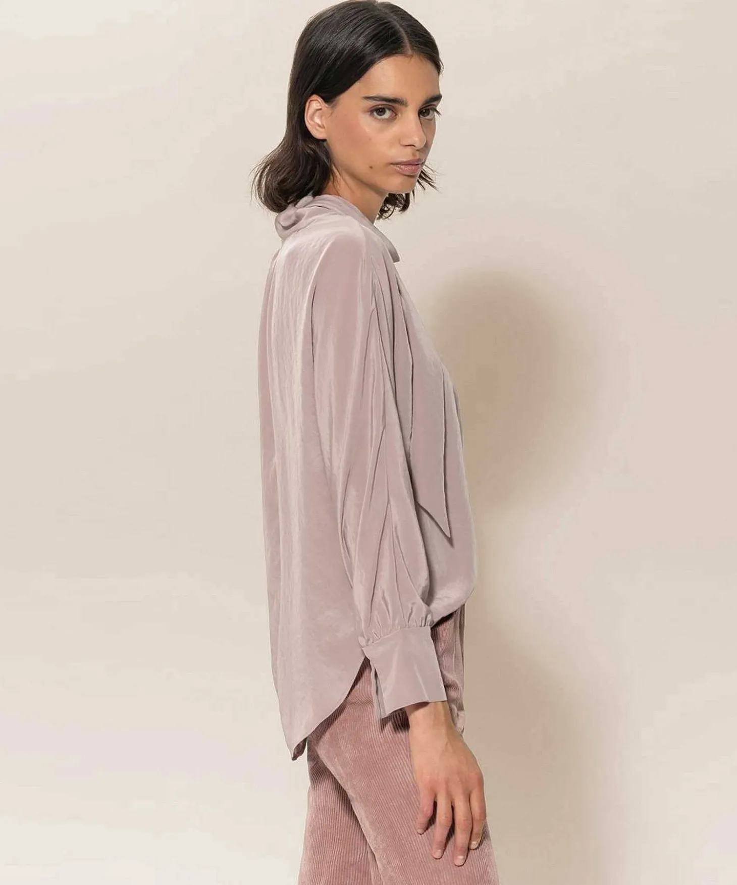Luisa Cerano Blusa Sedosa Con Lazo