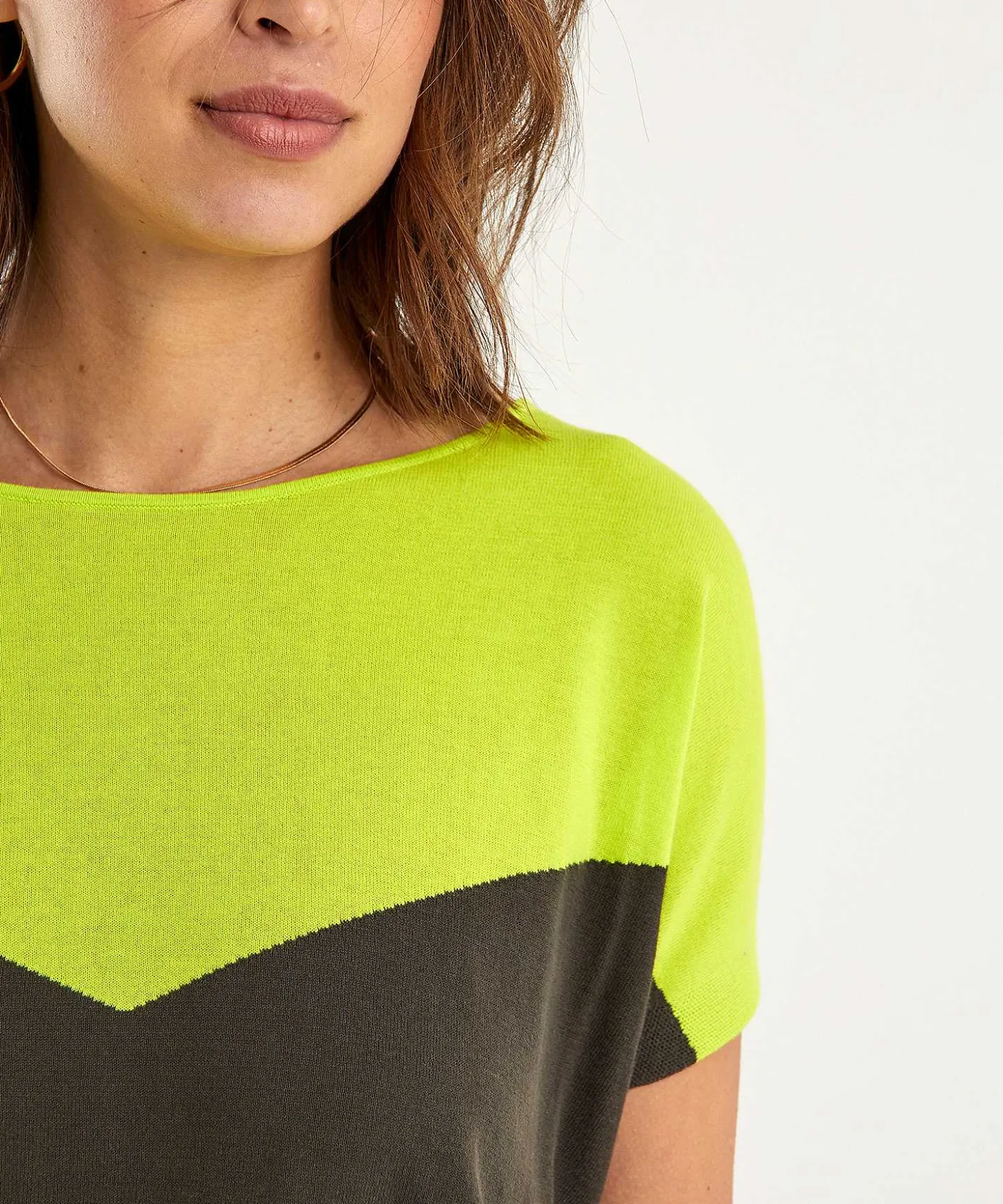 Sueter Kyra Con Bloques De Color En Forma De V Alika