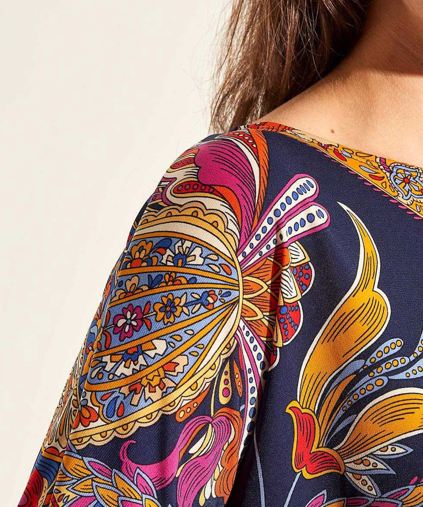 Top Ajustado Giulia E Tu Paisley Multicolor