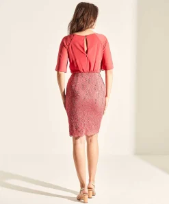 Vestido Con Vuelo De Gasa Y Encaje