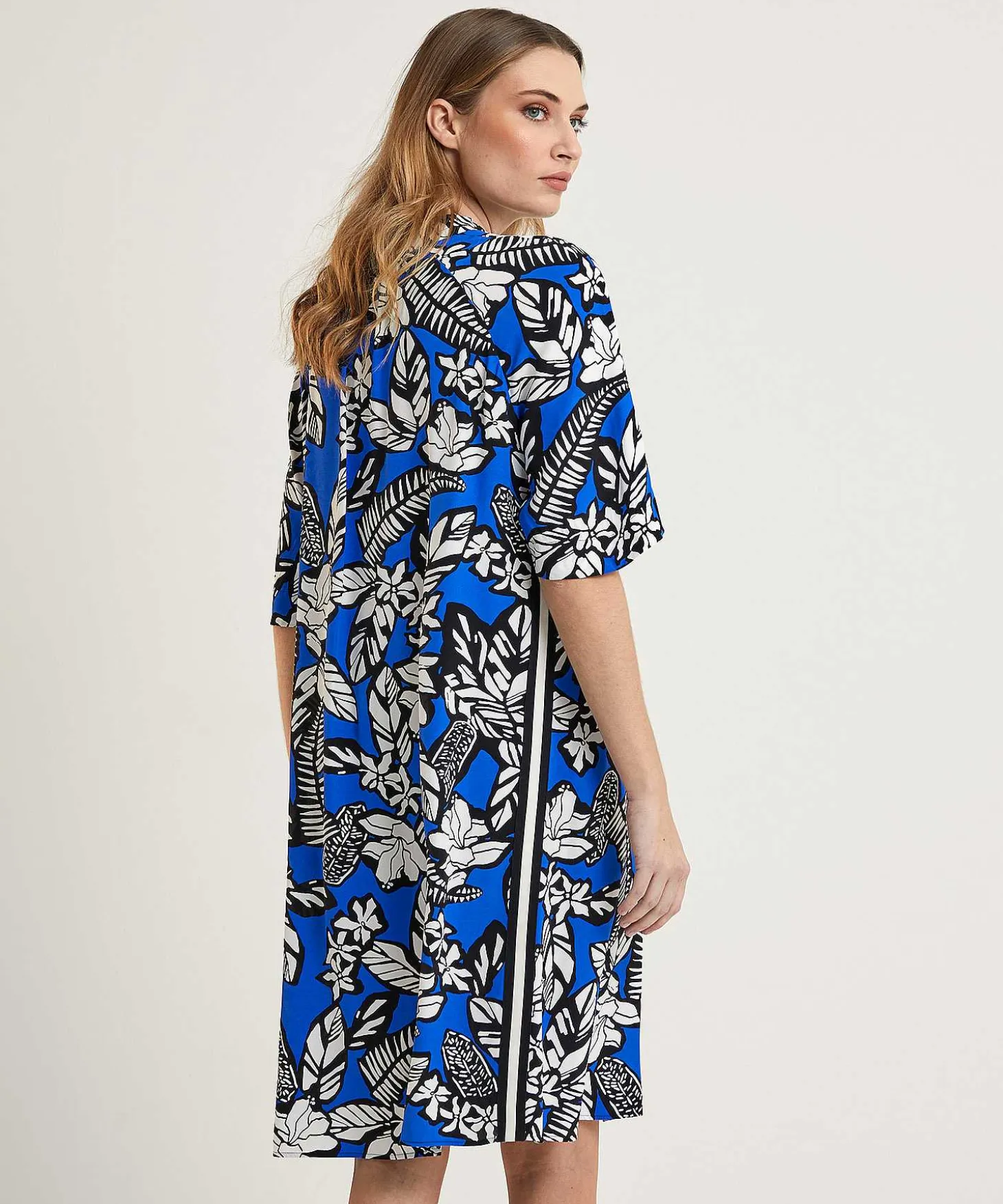 Vestido Deportivo Marc Cain Con Estampado De Hojas