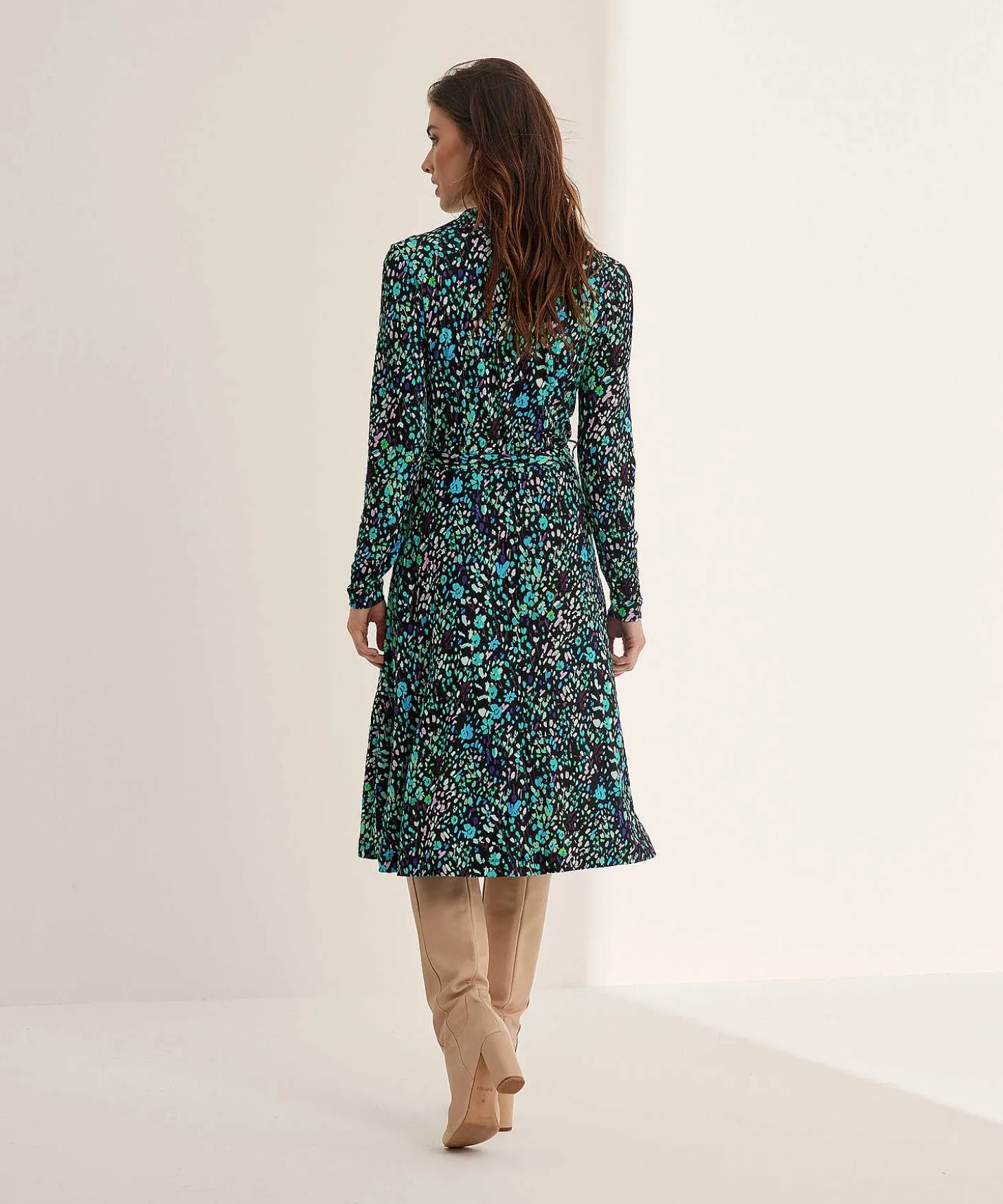 Vestido Kyra Con Cinturon Estampado De Flores Jasmine