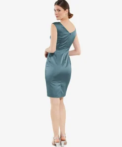 Vestido Sin Mangas Con Vuelo Plisado