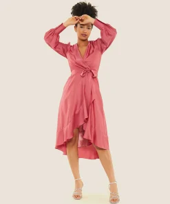 Vestido Swing Sedoso Volant