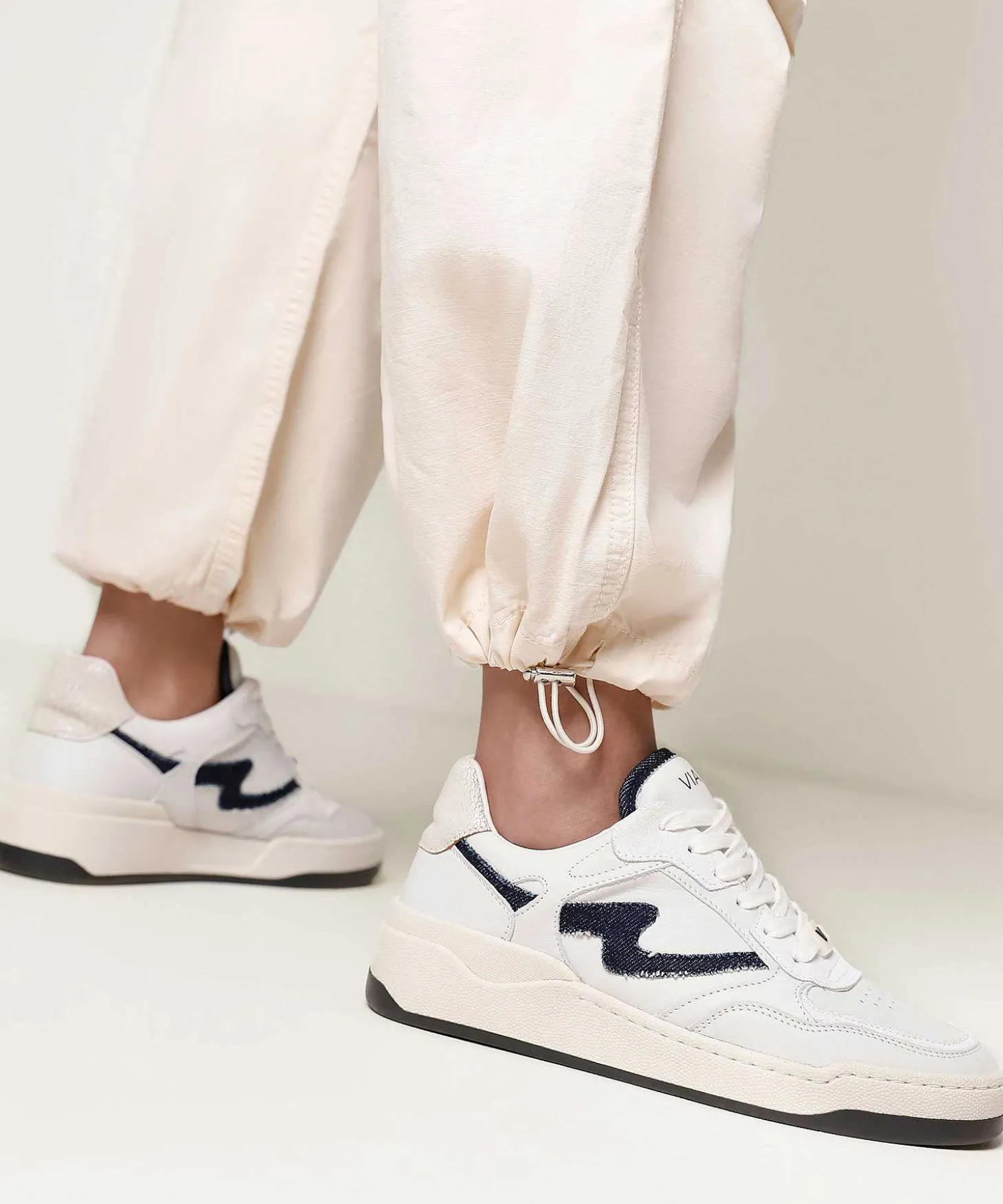 Zapatillas Bajas Con Denim Via Vai Sam Levi